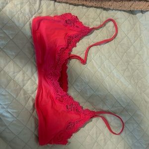 SKIMS BRALETTE SIZE MEDIUM